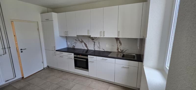 Spacieux appartement de 3.5 pièces au cœur du Locle, rénové (2)