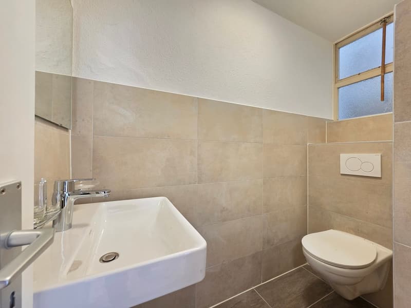 Sanierte 4-Zimmer-Wohnung mit Balkon in Thusis (6)