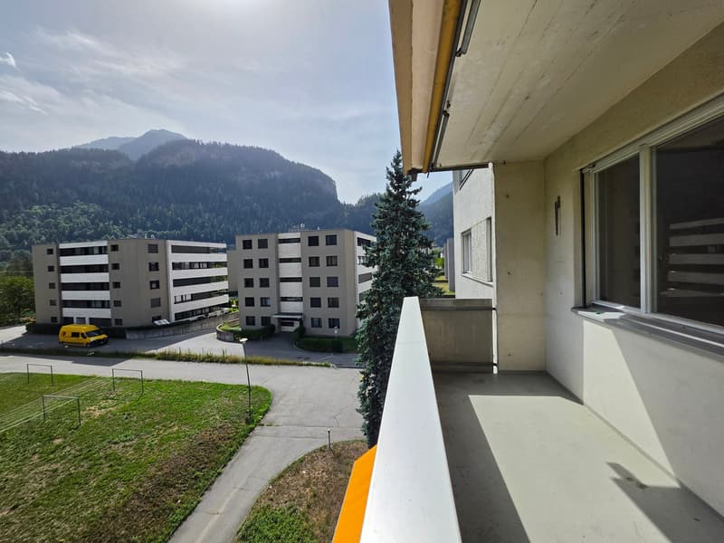 Sanierte 4-Zimmer-Wohnung mit Balkon in Thusis (17)