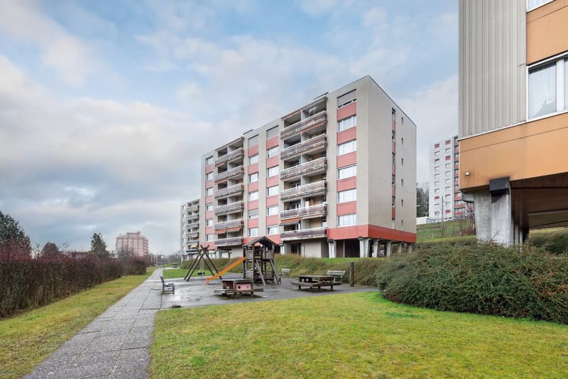 Appartement 3 pièces lumineux avec balcon et vue à La Chaux-de-Fonds (12)