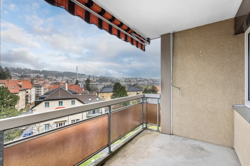 Appartement 3 pièces lumineux avec balcon et vue à La Chaux-de-Fonds (3)