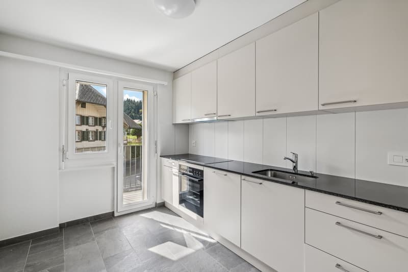 Moderne 4.5-Zimmerwohnung mit Stil und Komfort (2)