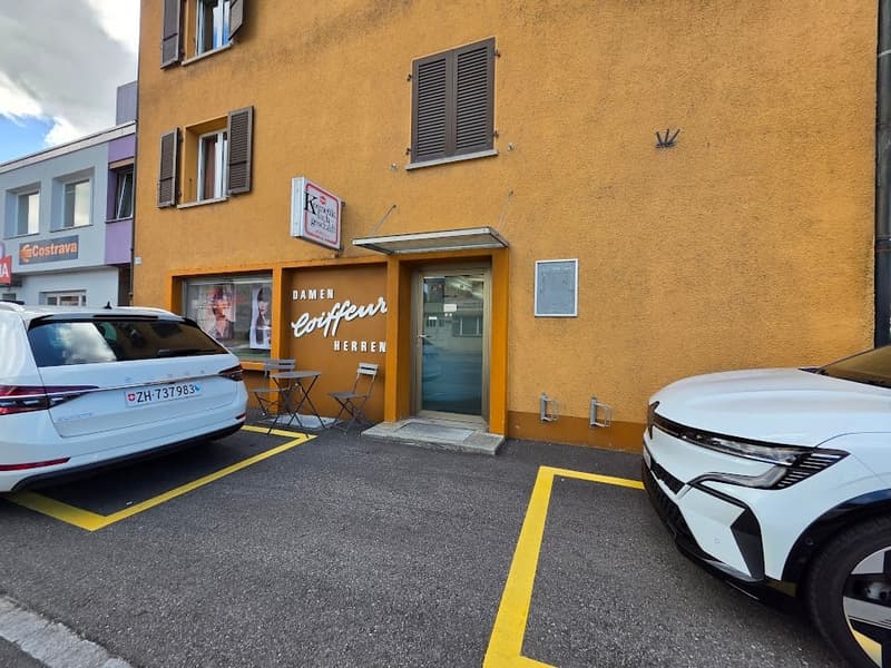 Attraktives Gewerbelokal für Coiffeur oder Detailhandel zu vermieten! (10)