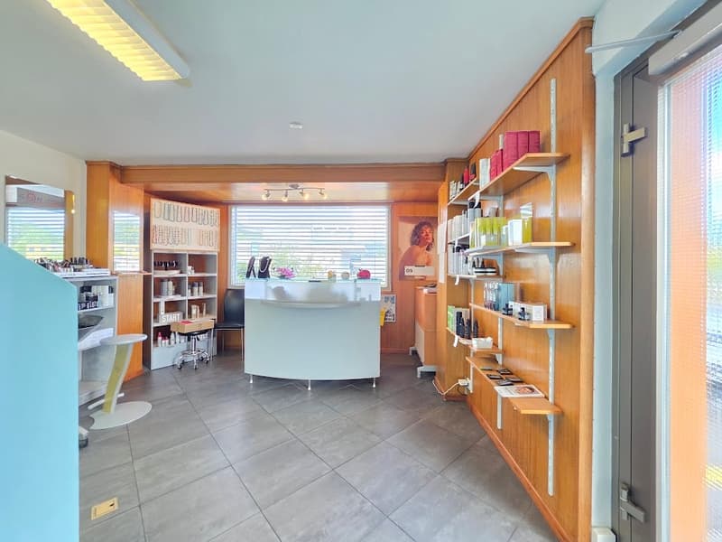 Attraktives Gewerbelokal für Coiffeur oder Detailhandel zu vermieten! (5)