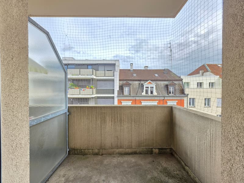Grosszügige, helle 2-Zimmer-Wohnung, an zentrale Wohnlage (19)