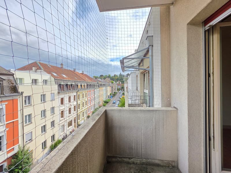 Grosszügige, helle 2-Zimmer-Wohnung, an zentrale Wohnlage (17)