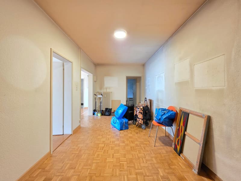 Grosszügige, helle 2-Zimmer-Wohnung, an zentrale Wohnlage (7)