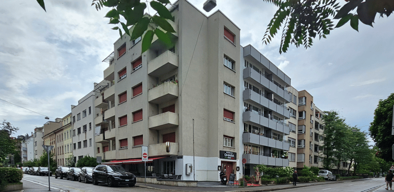 Grosszügige, helle 2-Zimmer-Wohnung, an zentrale Wohnlage (1)