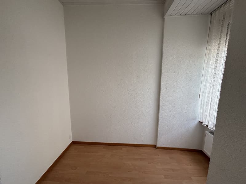 À LOUER – Local commercial / bureaux avec excellente situation à Tramelan (3)