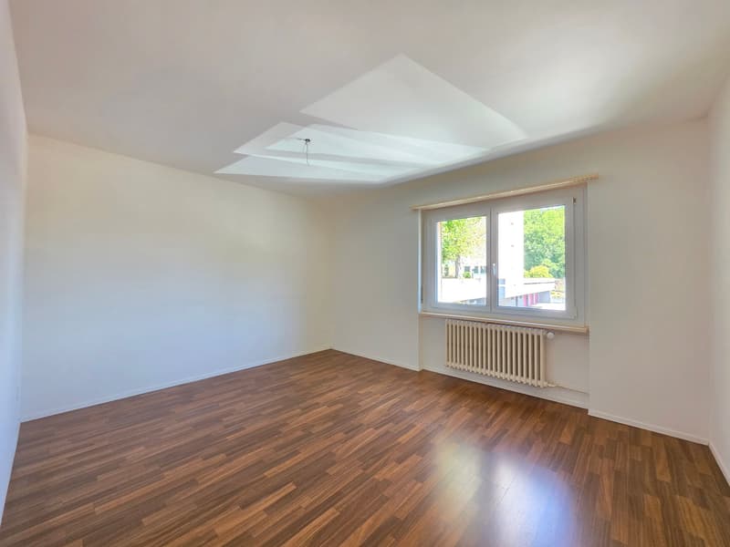 Charmante 4 Zimmer Wohnung per sofort zu vermieten. (8)