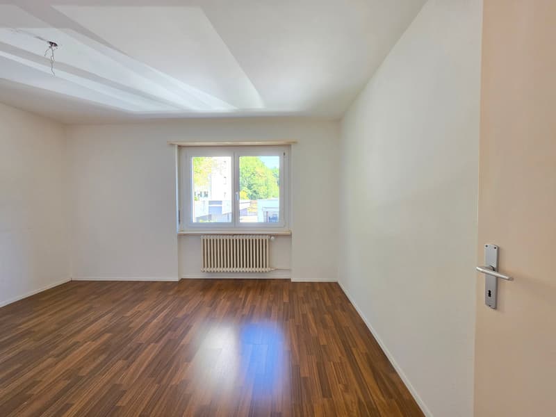Charmante 4 Zimmer Wohnung per sofort zu vermieten. (7)