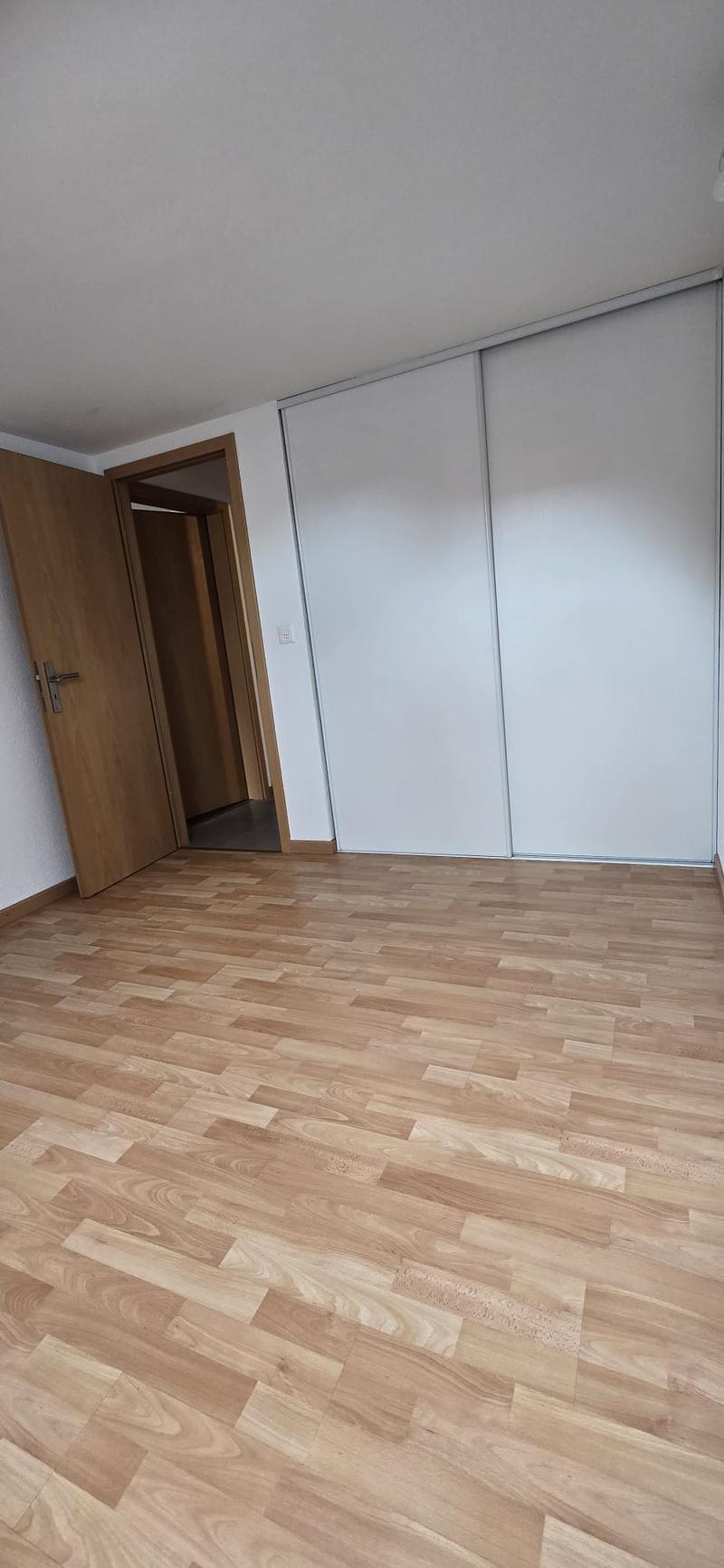 Appartement de 3 pièces à louer au Locle – disponible immédiatement (11)