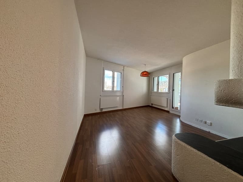 Charmante 2.5-Zimmer-Wohnung mit grosszügiger Terrasse! (7)