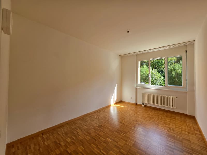 Gut gepflegte 4.5 Zimmerwohnung mit Balkon und schöner Aussicht! (13)