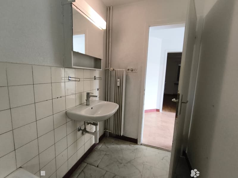 Charmante 3,5-Zimmer-Wohnung mit Balkon ab sofort zu vermieten! (6)