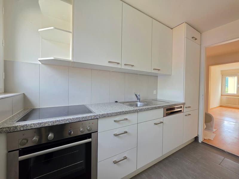 Helle 4-Zimmer-Wohnung mit Balkon ab sofort (4)