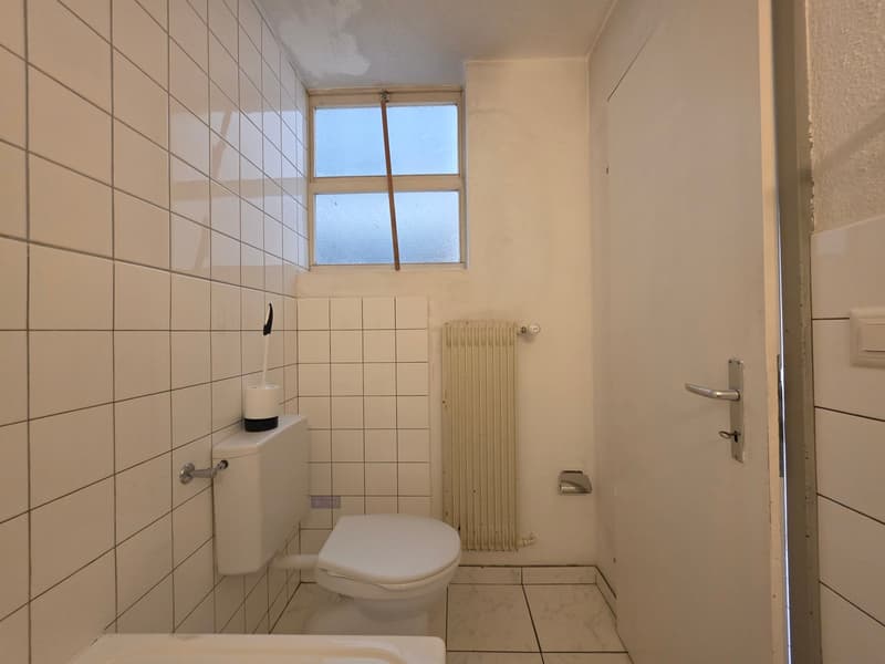 Helle 3.5-Zimmer-Wohnung mit Balkon und Aussicht in Thusis (7)