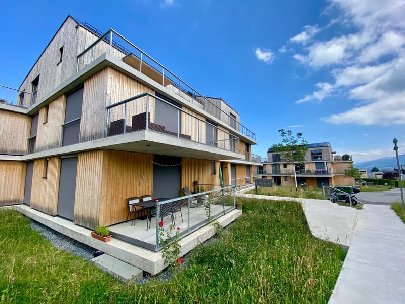 Ottimo appartamento di 4,5 locali con vista sul lago (1)