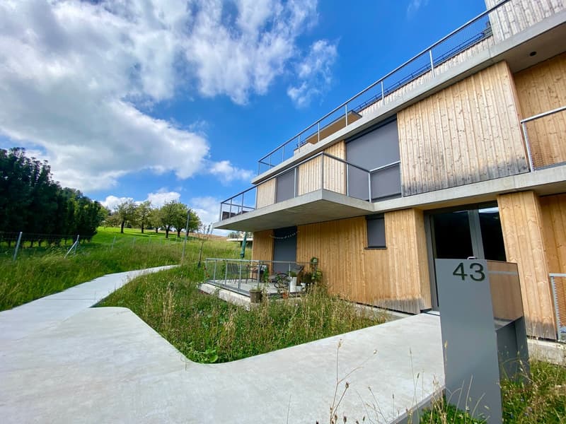 Appartement de jardin attractif de 3,5 pièces avec espace de séjour (2)