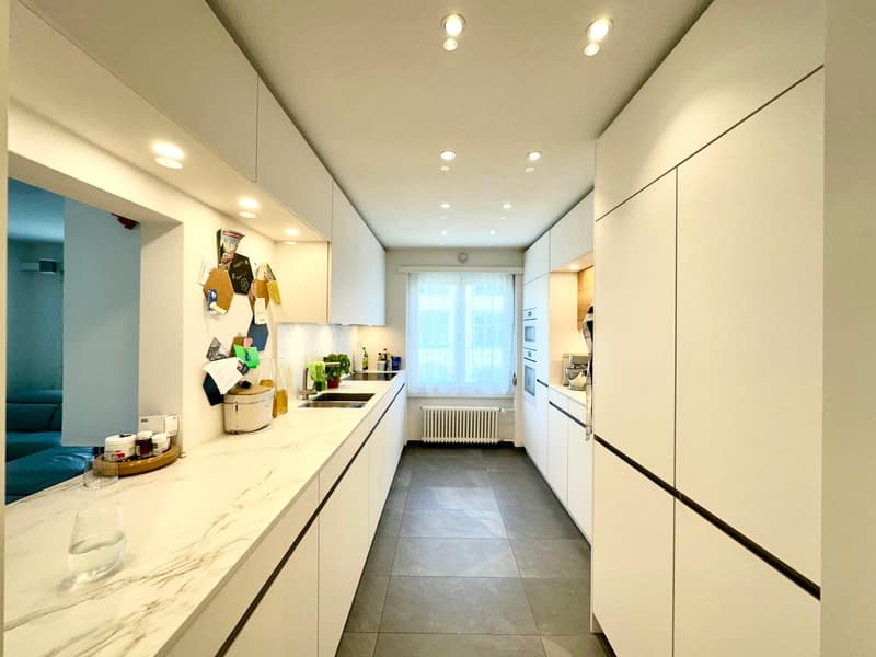 Stilvolle 4-Zimmer-Wohnung mit Balkon in Zürich-Oerlikon (4)