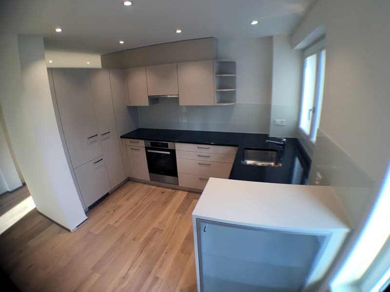 Moderne und helle 2.5 Zimmer-Wohnung Nähe Uetliberg (2)