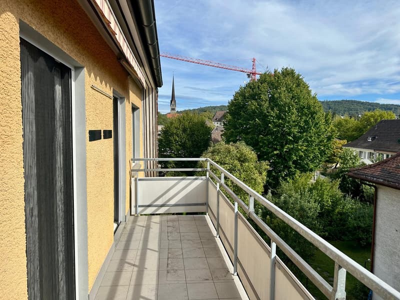 Zuhause in Oerlikon – 4 Zimmer mit Cheminée und Balkon (2)