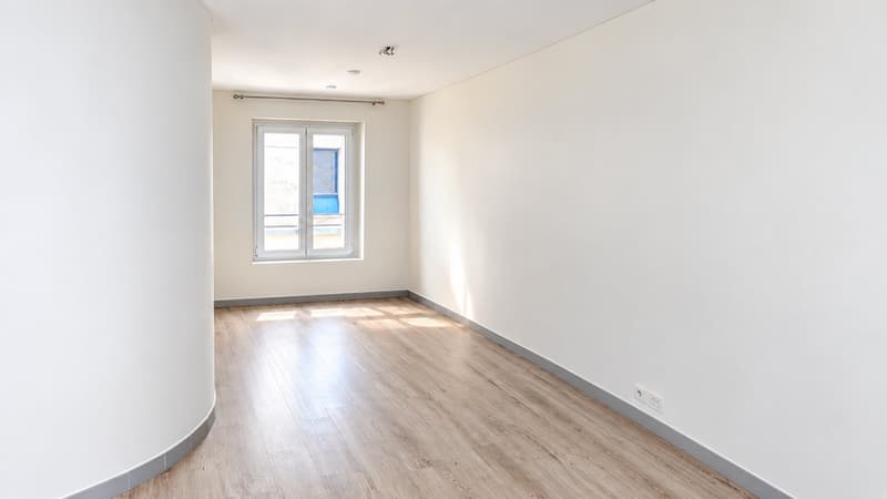Stilvolle 2.5-Zimmer-Maisonettewohnung mit Dachterrasse in Zürich 8004 (8)