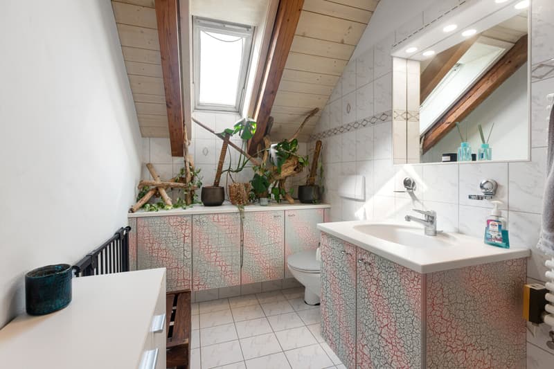 Badezimmer im DG