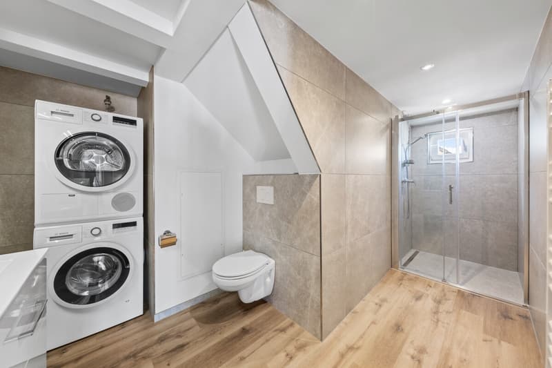 Badezimmer im DG