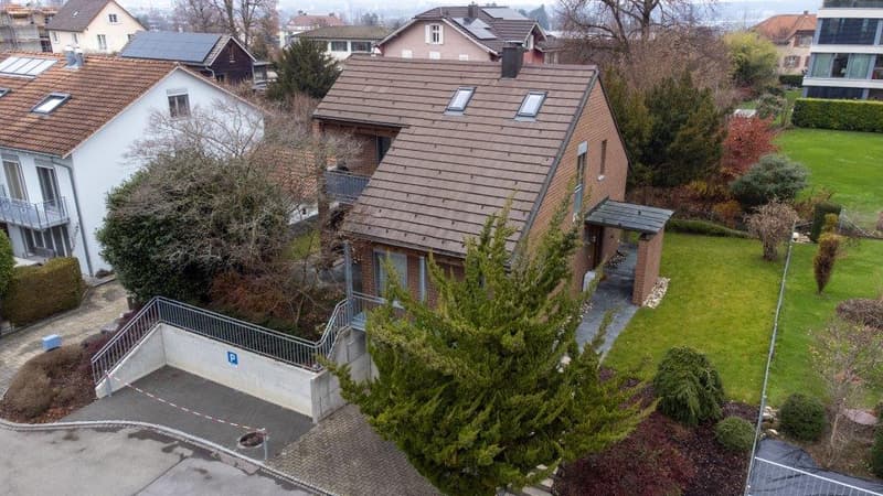 Charmantes 5.5-Zimmer-Einfamilienhaus mit Kamin in Kreuzlingen (3)