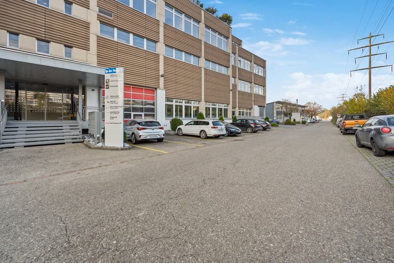 Spazi aziendali di alta qualità direttamente sulla A14 – moderni, completamente attrezzati & pronti per l'occupazione (2)