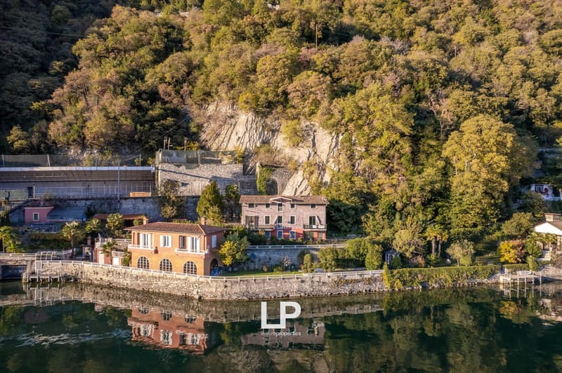 Villa in Valsolda directly on the lake (15)