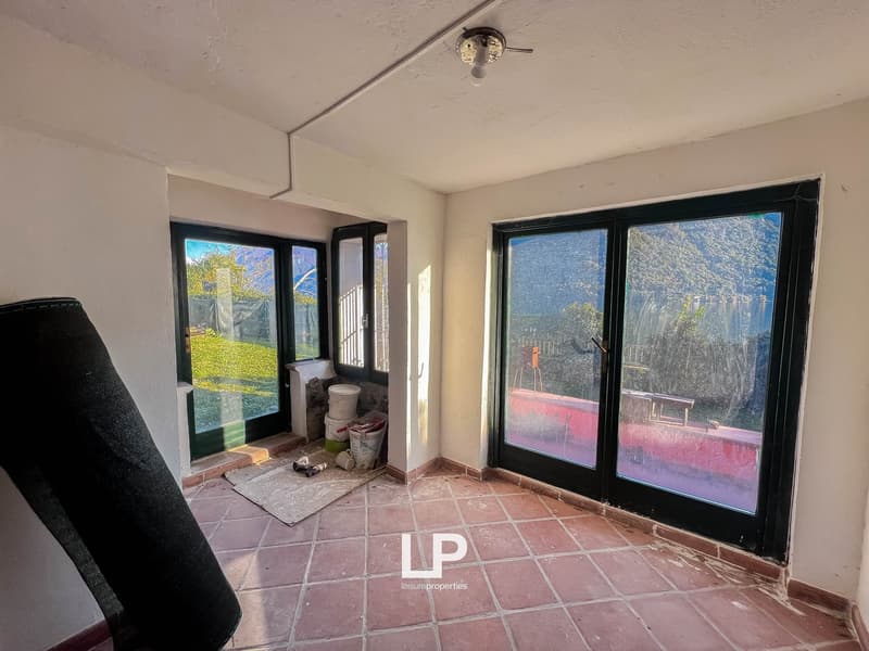 Villa in Valsolda directly on the lake (23)