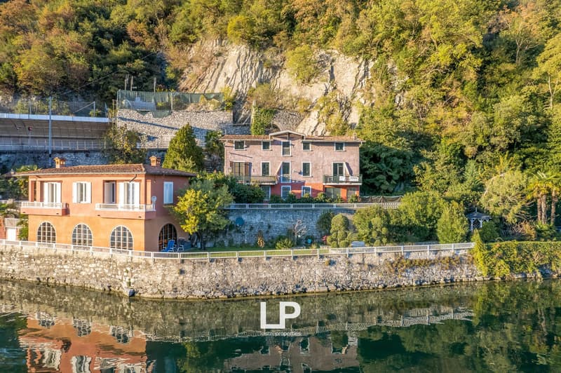 Villa in Valsolda directly on the lake (16)