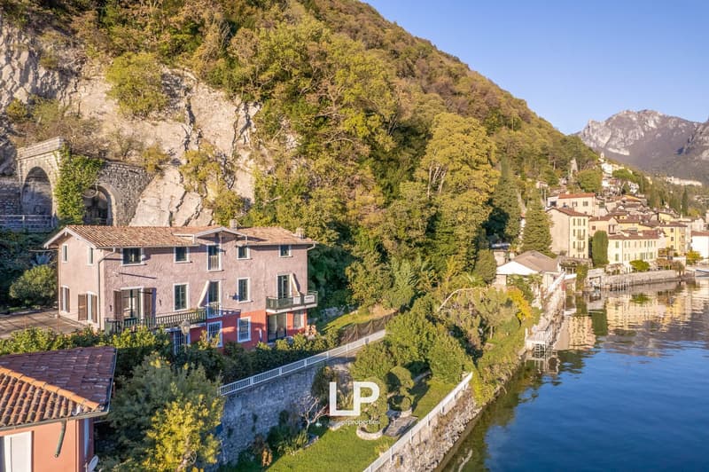 Villa in Valsolda directly on the lake (10)