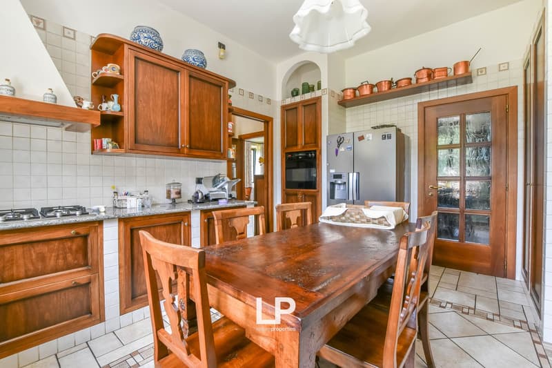 Villa in Lisanza (21)
