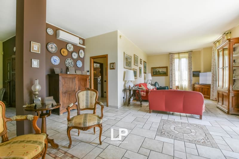 Villa in Lisanza (12)