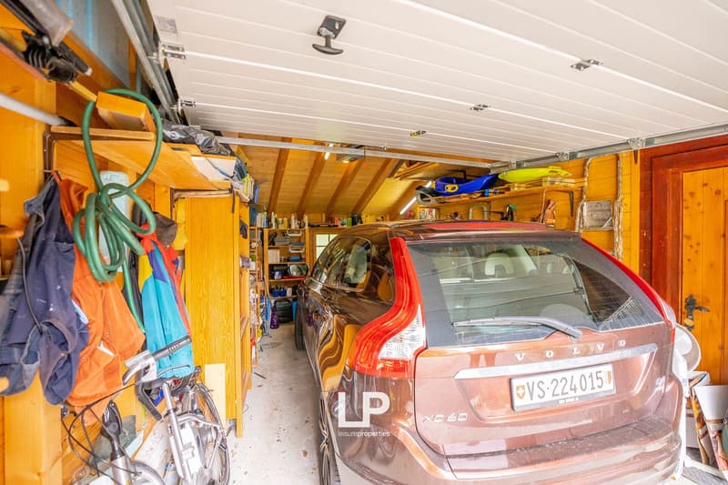 Chalet Castanea is a 5-bedroom chalet in the heart of Mörel-Filet's green nature. (33)