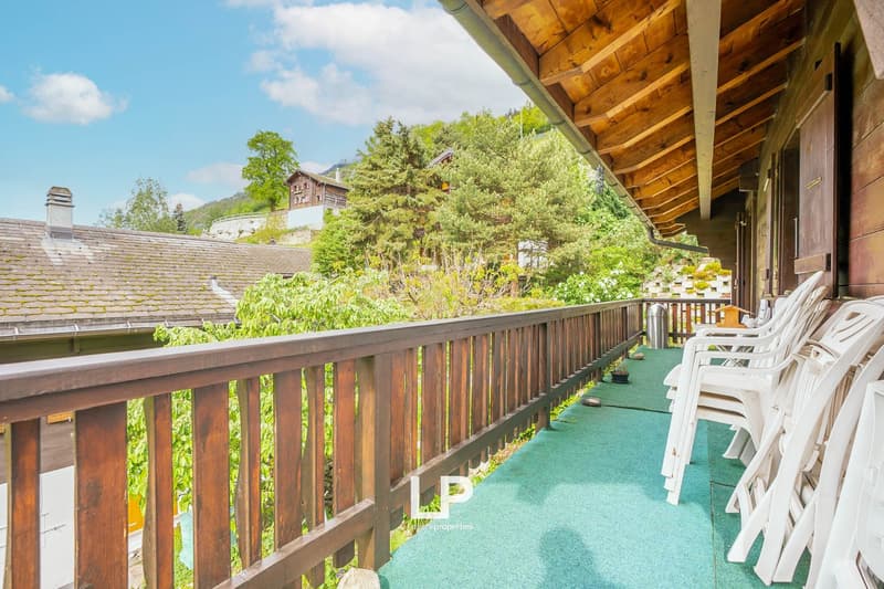 Chalet Castanea is a 5-bedroom chalet in the heart of Mörel-Filet's green nature. (29)