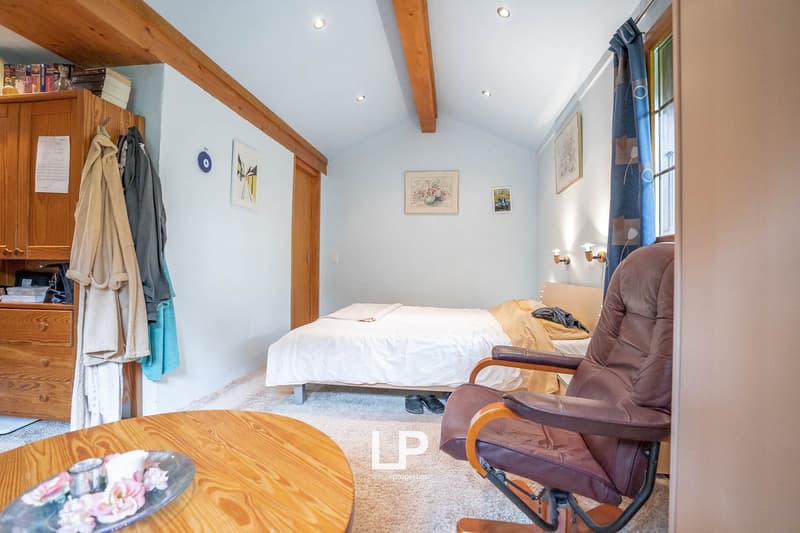 Chalet Castanea is a 5-bedroom chalet in the heart of Mörel-Filet's green nature. (12)