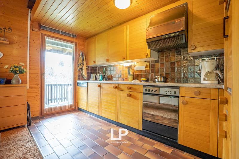 Chalet Castanea is a 5-bedroom chalet in the heart of Mörel-Filet's green nature. (6)