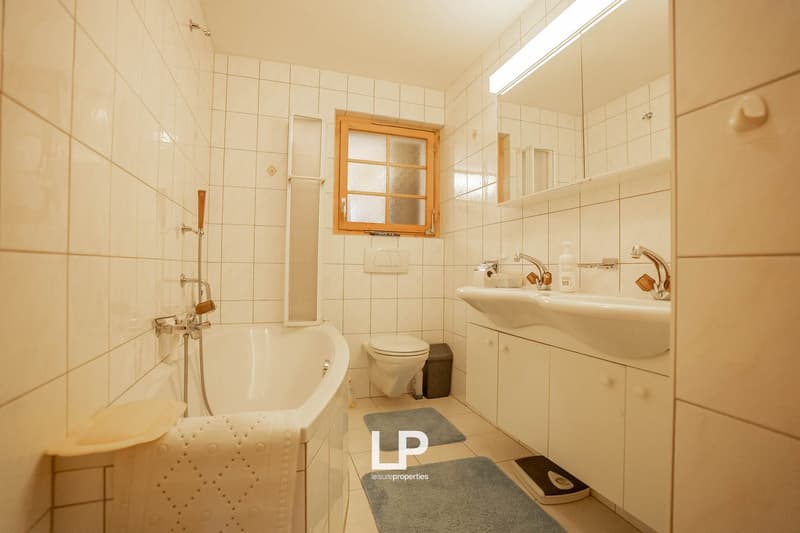Chalet Castanea is a 5-bedroom chalet in the heart of Mörel-Filet's green nature. (20)