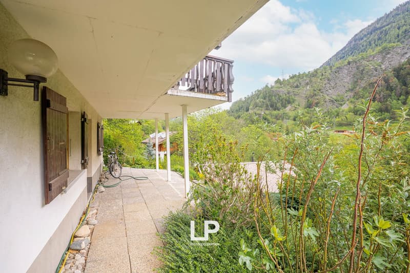 Chalet Castanea is a 5-bedroom chalet in the heart of Mörel-Filet's green nature. (27)