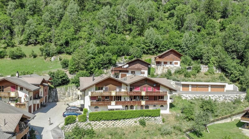 Bello e spazioso monolocale direttamente dietro il hub OV a Fiesch (2)