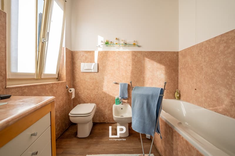 Maison unifamiliale à Sesto Calende (42)