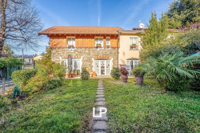 Historic Villa in Varese (73)