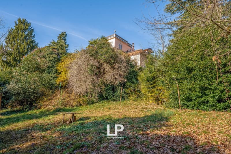 Historic Villa in Varese (76)