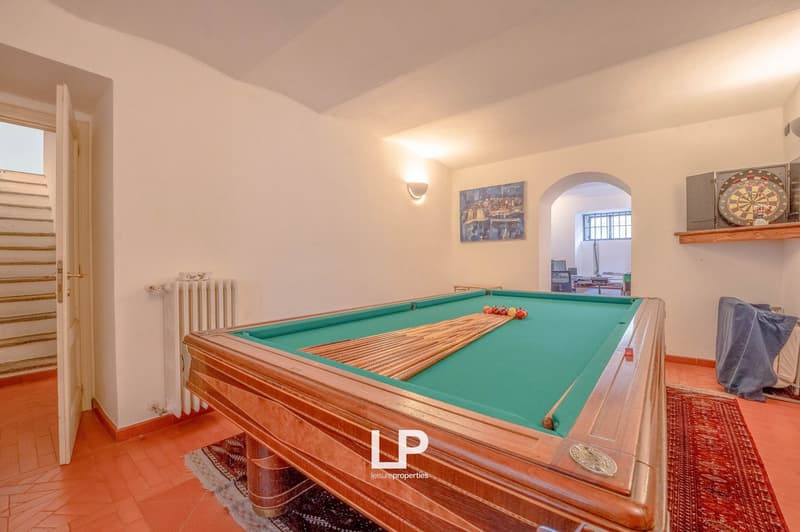 Historic Villa in Varese (68)