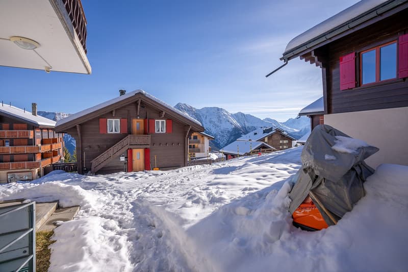 4-family house directly on the piste with high rental potential and flexible self-use (58)