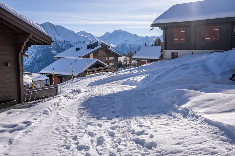 4-family house directly on the piste with high rental potential and flexible self-use (74)